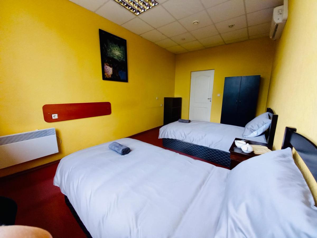 Hostelis R27 Aizpute Exterior photo